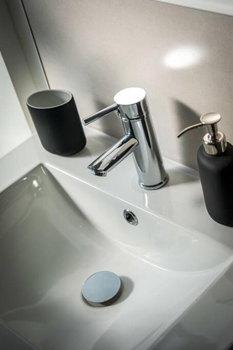 L'Albatros 006 - Hypercentre * Cosy * Wifi Apartment แซ็ง-ก็องแต็ง ภายนอก รูปภาพ